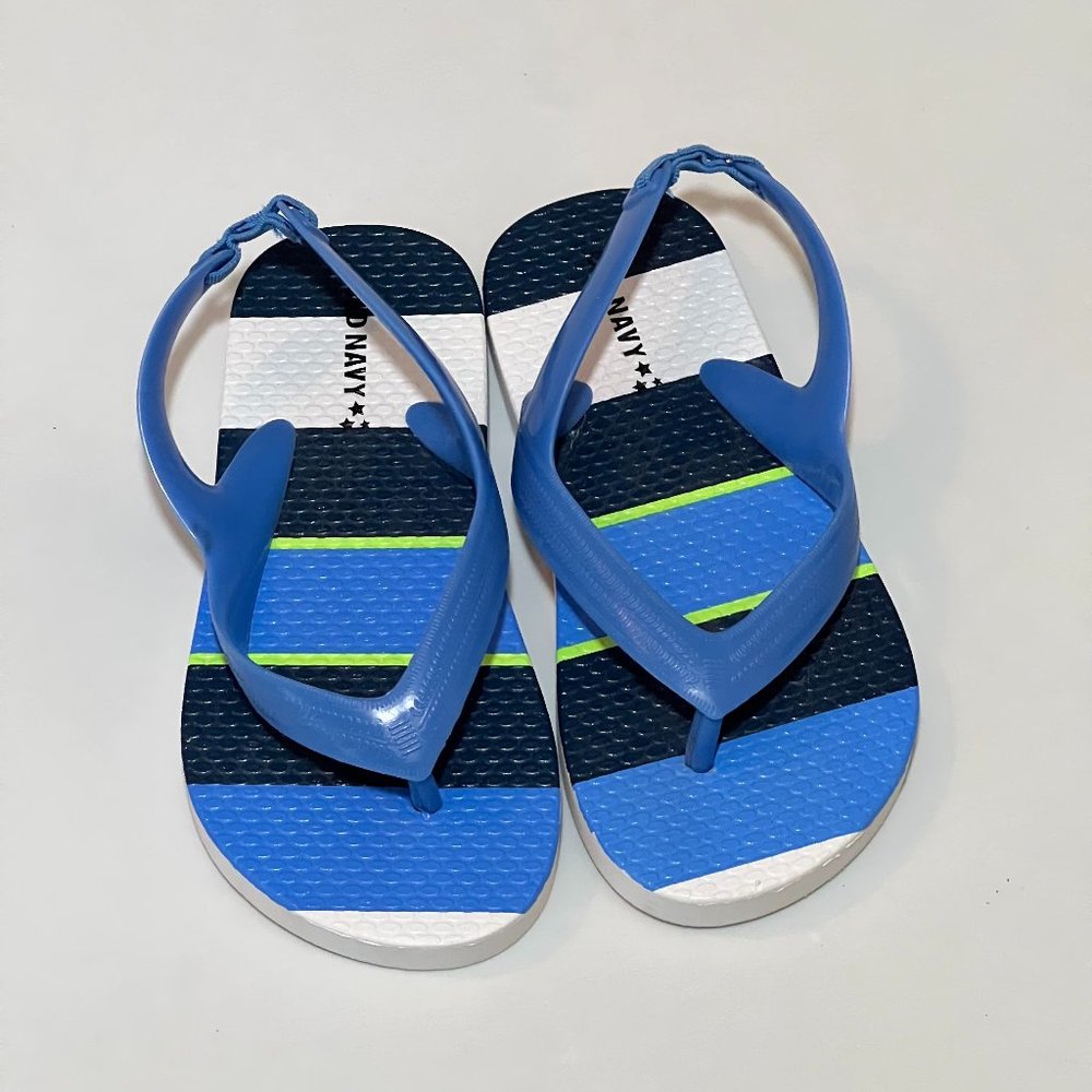 Old Navy little boys flip flops